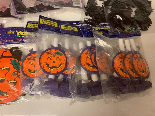 15 Piece Vintage 90s Halloween Party Decorations Lot Banners Garland Blowouts ++ - Picture 9 of 11