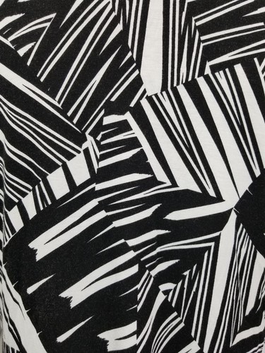 Cable & Gauge sz large stretch knit long sleeve geo print asymmetrical hem rr01 - Picture 8 of 10