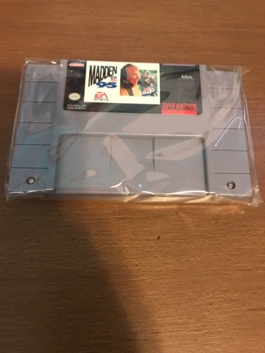 Madden NFL 95 Super Nintendo Entertainment System Made in Japan  - Picture 1 of 2