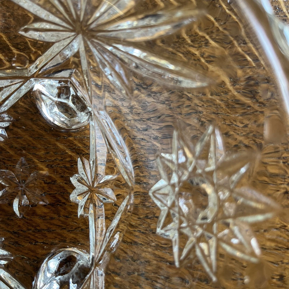 Anchor Hocking Early American PresCut Star Of David Scalloped Rim Bowls Set Of 2 - Image 3 of 4