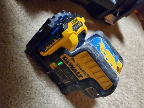 DeWALT DW0822LG 12V 2-Spot Cross Line Green Laser Dcb122 Battery No Charger - Picture 13 of 18