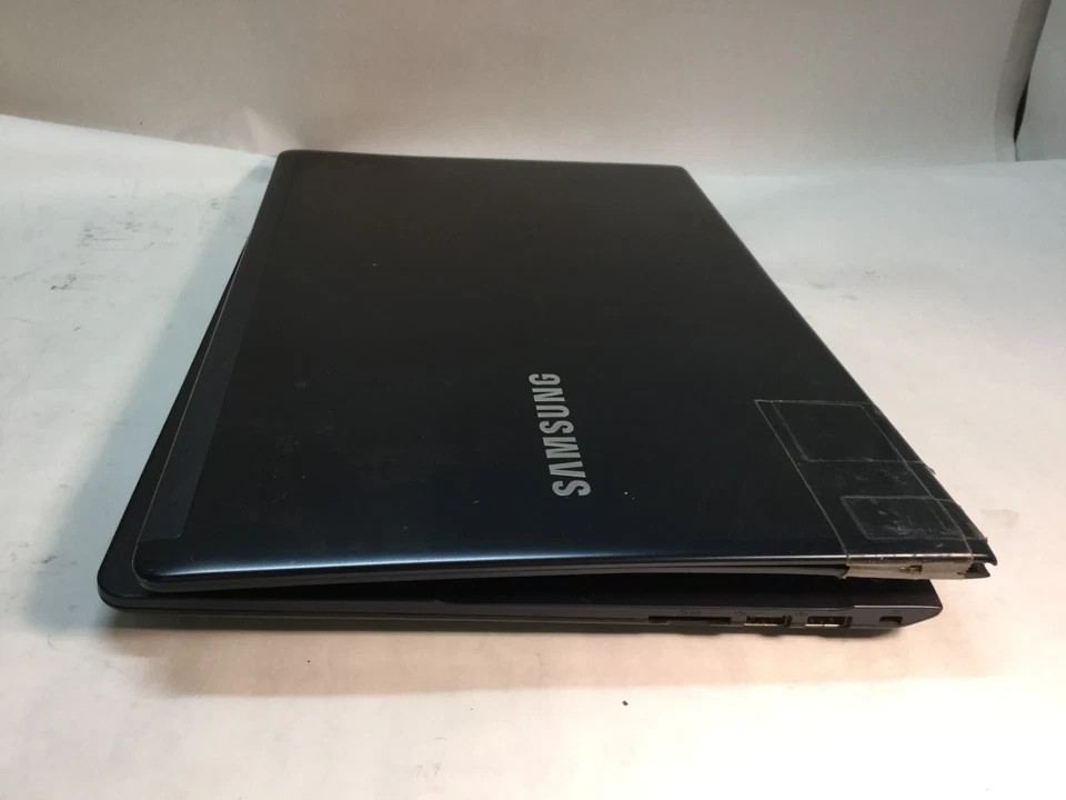 Notebook Samsung 470R 15" Core i5 3ª Geração -SEM ENERGIA-MZ - Imagem 3 de 4
