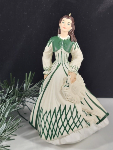 Vintage 1999 Hallmark Doll Figure Plastic Scarlett O'Hara Christmas Ornament - Afbeelding 1 van 5