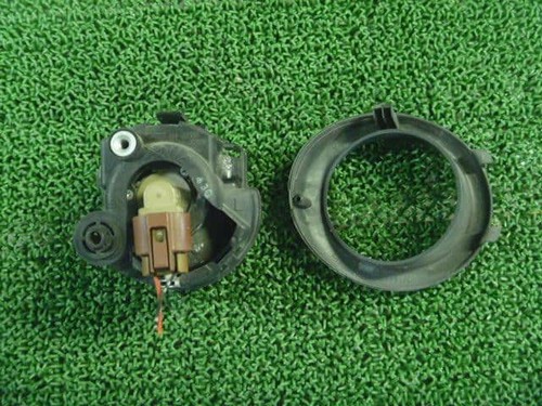 SUBARU R2 2004 CBA-RC1 Left Fog Light 84501KG010 [Used] [PA11667734] - Picture 2 of 3