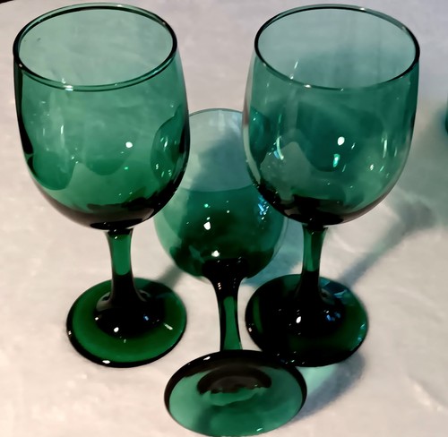 Libbey Green Stem Wine Glasses Premier Emerald 12oz. - 7 1/8" Tall - Set of 8 - Picture 7 of 15