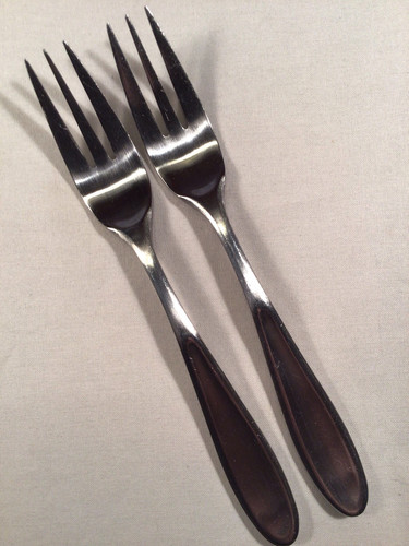 PAIR 2 Towle MAGNUM Dinner Forks 7 5/8” Stainless 18/10 Flatware China - Picture 2 of 3