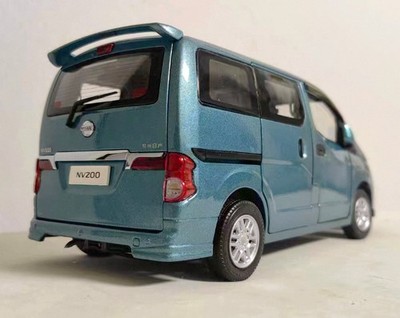 希少 1/18 日産 NV200 バネット ミニカー 希少 1/18 日産 NV200