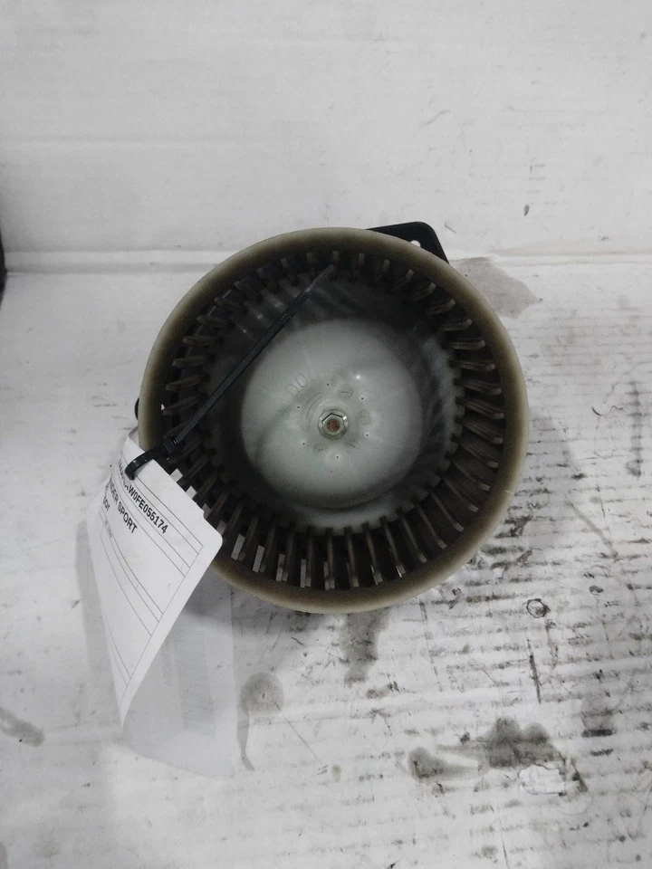 Motor soplador de climatización usado se adapta a: Mitsubishi Outlander Sport 2015 grado A Foto 2 de 4