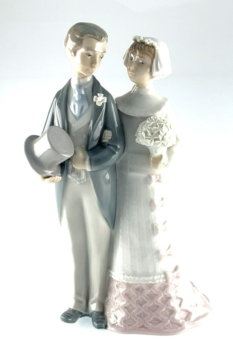 Lladro Vintage Collectible Porcelain Figurine Wedding Topper 4808