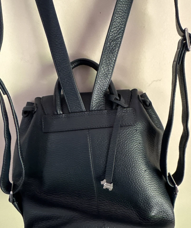 RADLEY London - Rivington - Mochila mediana con solapa azul marino Foto 2 de 4