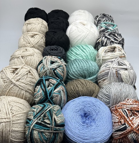 26 Ball Bundle Joblot Seconds / Budget Knitting Crochet Yarn Wool - 2.95kg/2950g - Picture 5 of 10