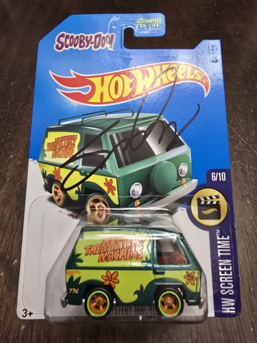 Hot Wheels 2017 Super Treasure Hunt Scooby-Doo! The Mystery Machine Autographed - Picture 8 of 15