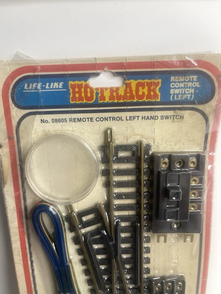 Ho Track - Remote Control Switch (left) Unopened - No. 08605 - Image 2 of 3