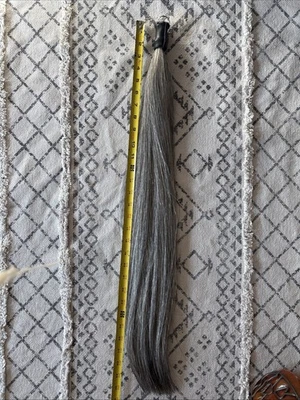 Natürliche gerade Schwanzverlängerungen mit geflochtener Schlaufe, 30 cm lang silbergrau - Bild 1 von 4