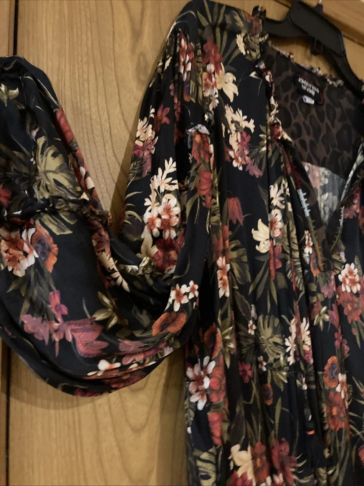 Gorgeous Johnny Was Blouse And Skirt Set Floral Print (1X) Blouse And XL Skirt - Image 4 of 4