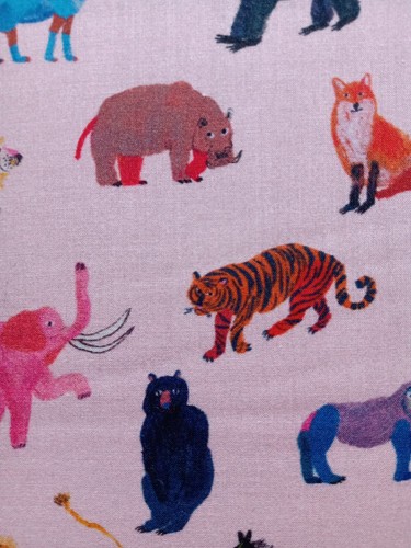 Remnant Animal Pals B - pink - Liberty Tana Lawn cotton approx 44 x 30 cm - Picture 3 of 3