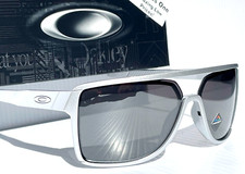NEW Oakley CASTEL X-Silver Frame PRIZM Black Lens Sunglass 9147-07