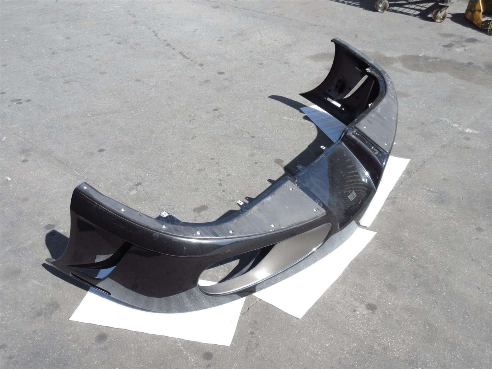 2008 Ferrari F430 Spider 83111210 Front Bumper Panel Lower Body Cover Assembly