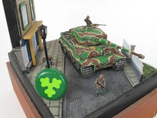 Gebautes Modell 1/72 Tiger Panzer + Figuren, Diorama