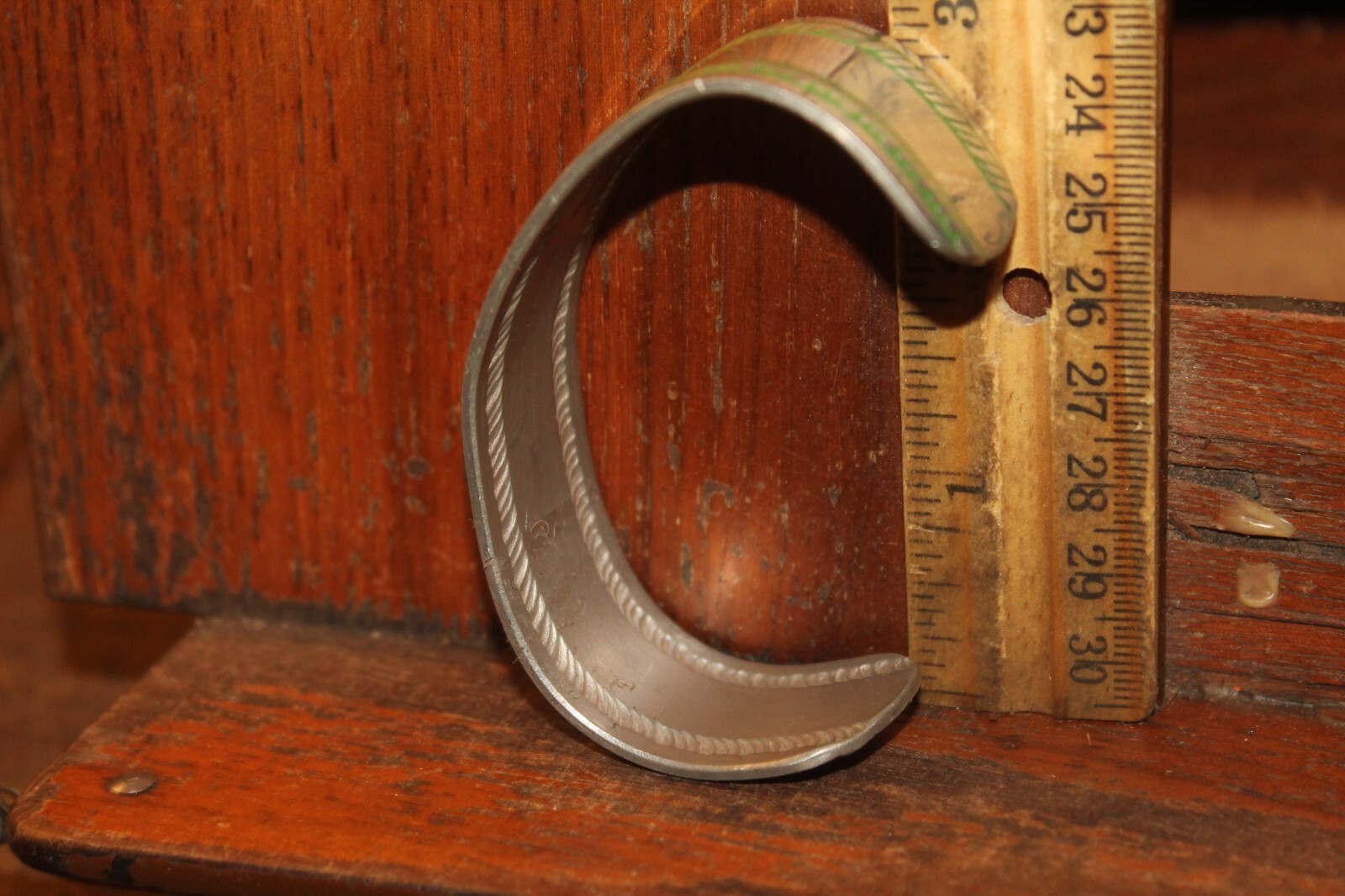 Vintage Signed Costume Jewelry Colonial Pewter Boardm… Gem