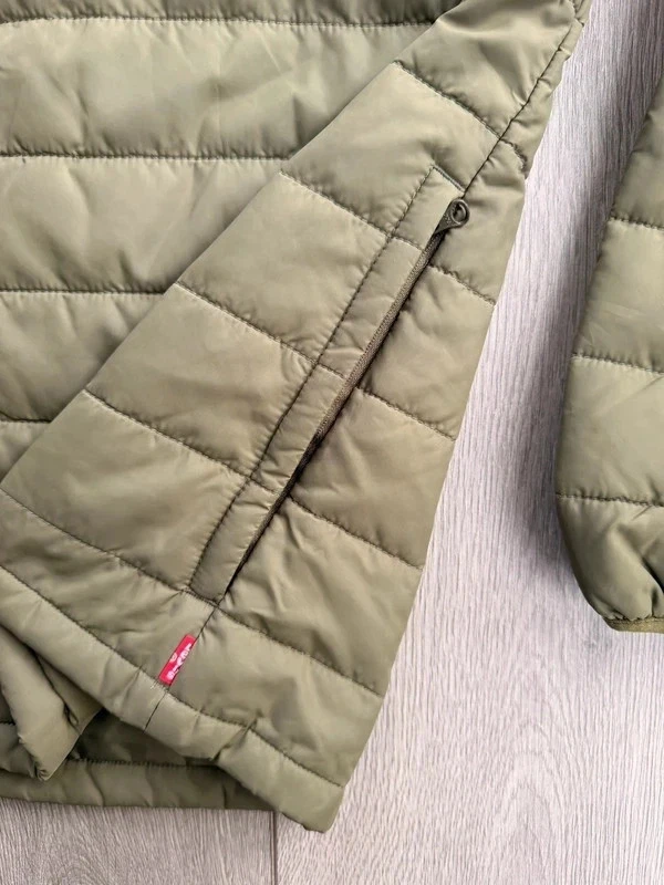 Levi's Quilted Puffer Jacket Mens Large Khaki Olive Green Lightweight Coat