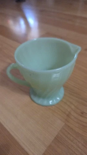 Vintage Anchor Hocking Jadeite Green Glass Swirl Creamer.