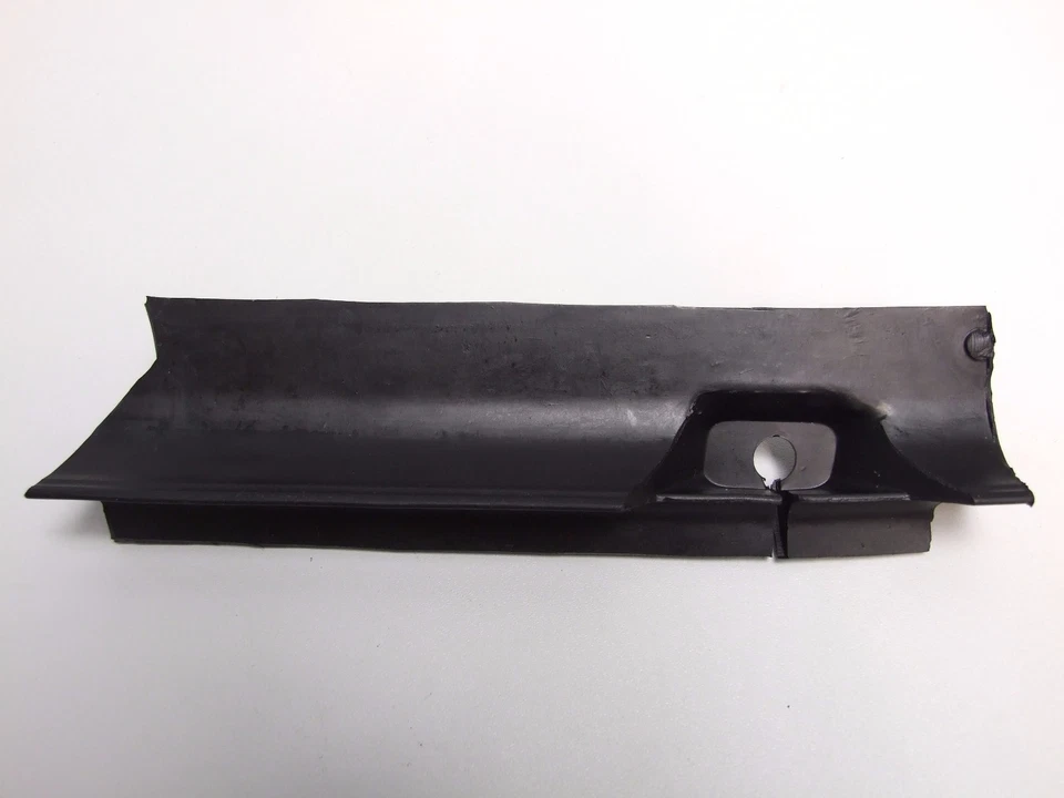 BMW e10 Satz Motorhaubendichtung rechts / links 1502 1602 1802 2002 Ti Tii Turbo - Bild 2 von 3