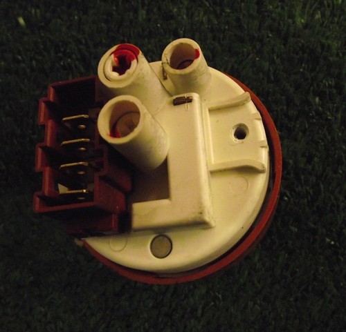 Washing Machine INDESIT WIXL123 UK  Pressure Switch