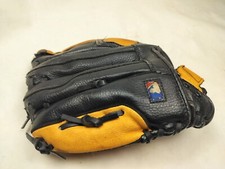 Wilson A2451 MLB11 Youth Baseball Glove 11" Genuine Leather A2451 RHT