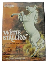 Atlantis White Stallion Outlaw of the Plains Horse Model Kit AMC-2001 Skill Lv 2