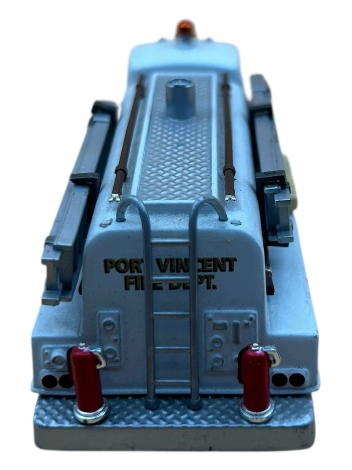 Matchbox 1948 GMC C.O.E Tanker/Pumper YYM37631 - Image 2 of 4