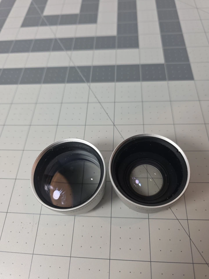 Targus 37MM 0.45x AF Wide Angle & 2.0x AF Telephoto Lens TGK-37LS Lens Set  - Image 2 of 4