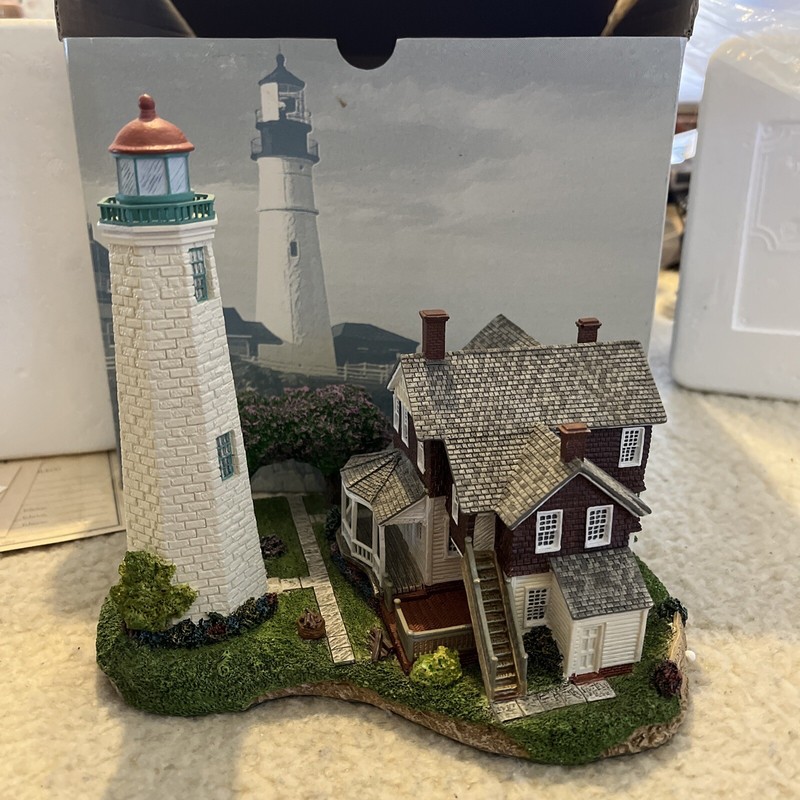 HARBOUR LIGHTS  #244 OLD POINT COMFORT  VIRGINIA Box And COA