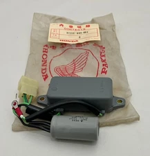 HONDA EM2200 EM1900 EB1900 VOLTAGE REGULATOR # 32350-898-003 NEW OEM (511)IR