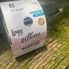 L'eggs Silken Mist Control Top Silky Sheer Leg Size B (Medium) Jet Black Tights