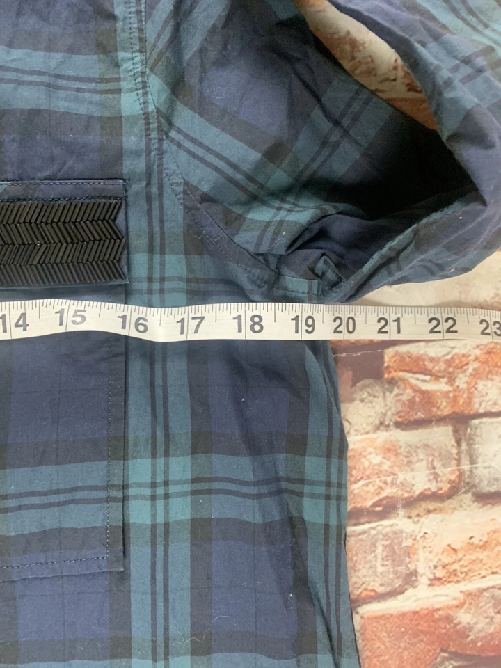 Camisa J CREW con botones para mujer talla S pequeña verde a cuadros manga larga deslumbrada Foto 4 de 4