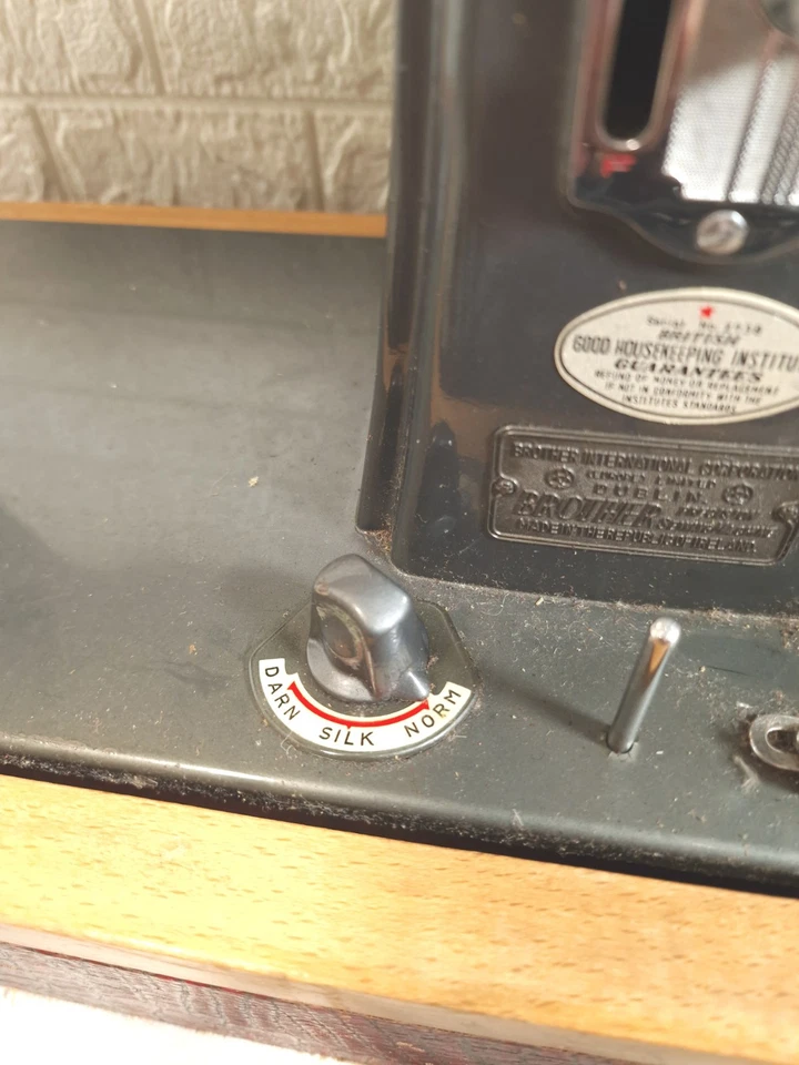 Brother Precision Heavy Duty Sewing Machine T&W Hard Case Pedal And Accessories - Image 4 of 4