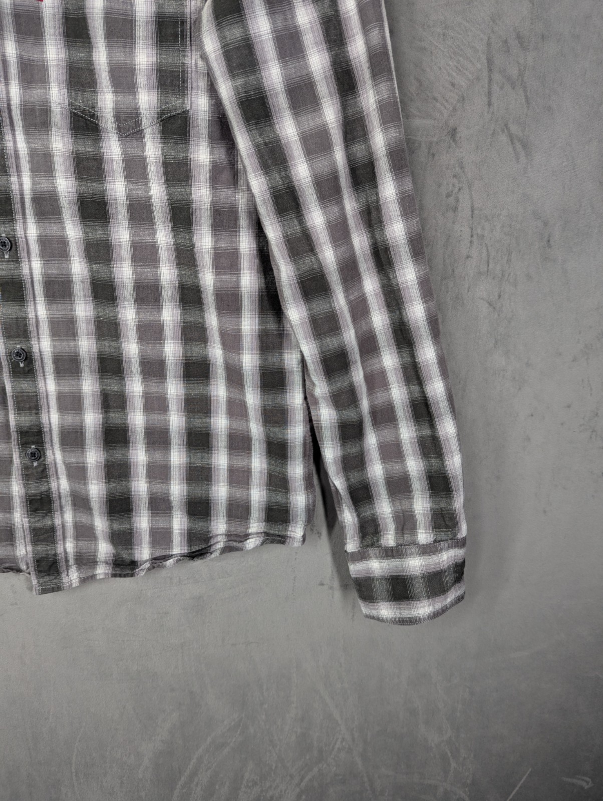 Levi's Men's Shirt Size Medium Slim Fit Long Sleeve Button Up Cotton One Pocket image 3