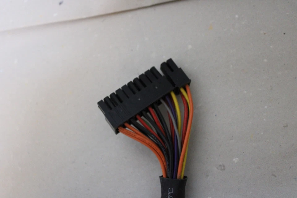 SilverStone SST-ST70F-ES Netzteil V1.0  700W Power Supply Active PFC - Bild 4 von 4