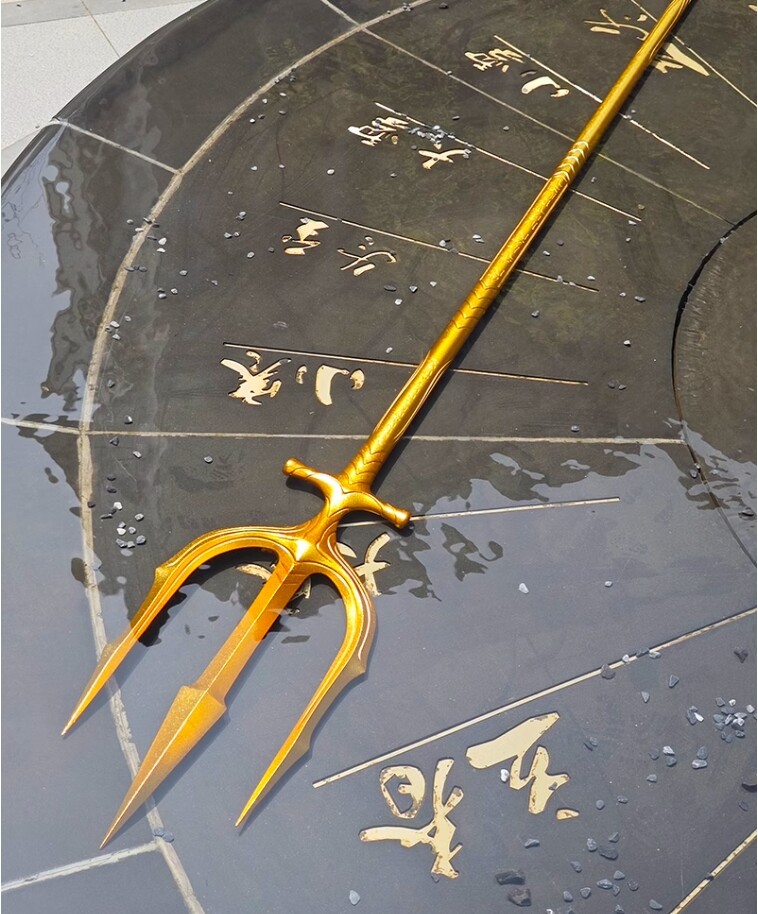 アクアマンのトライデントの合金製210cm アクアマンのトライデントの合金製210cm