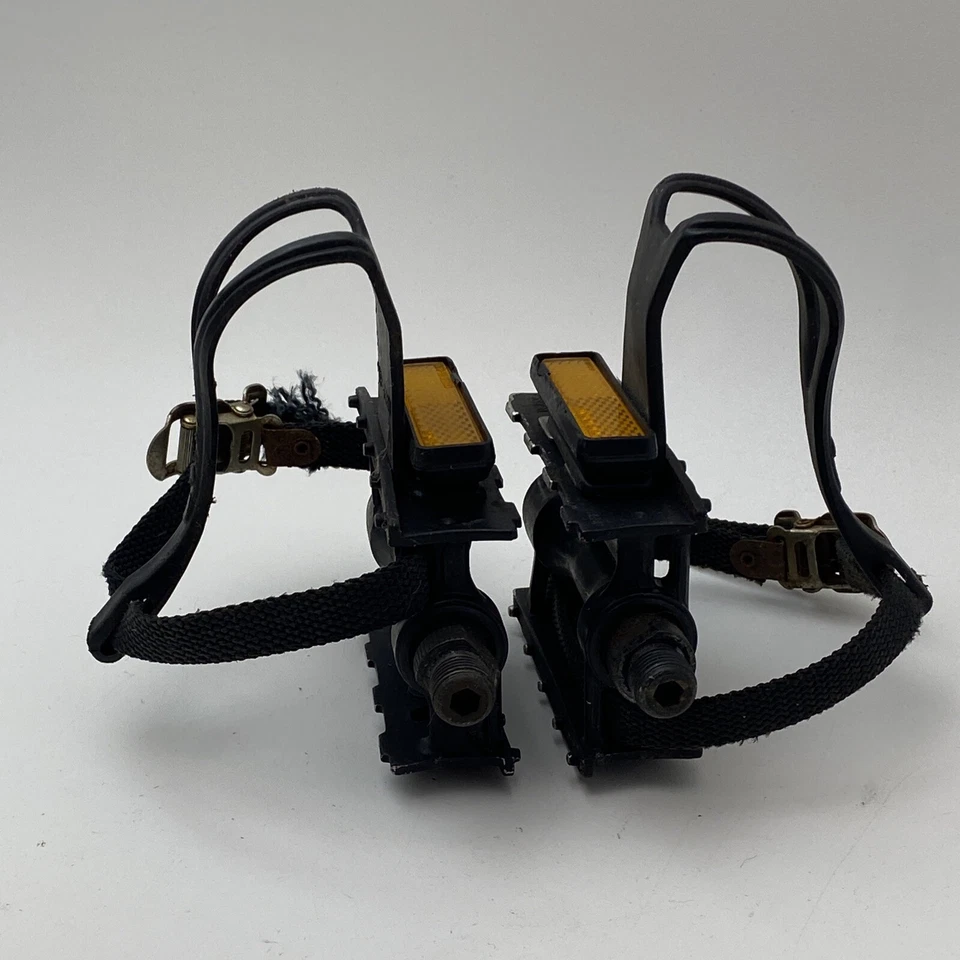 De colección MKS AR-5 Pedales Pinzas para Puntera VP-706M 9/16 pulgadas Bicicleta de Carretera Negro A42 Foto 2 de 4