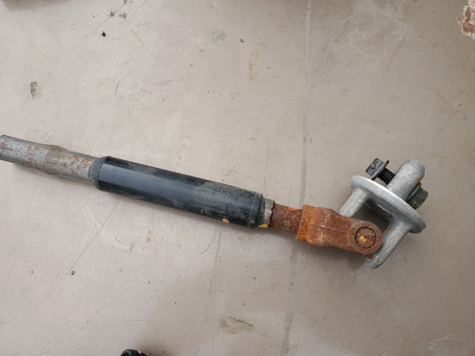 2007 2013 Chevy Truck Pickup Intermediate Steering Shaft Assemby Sierra Tahoe - Image 4 of 4