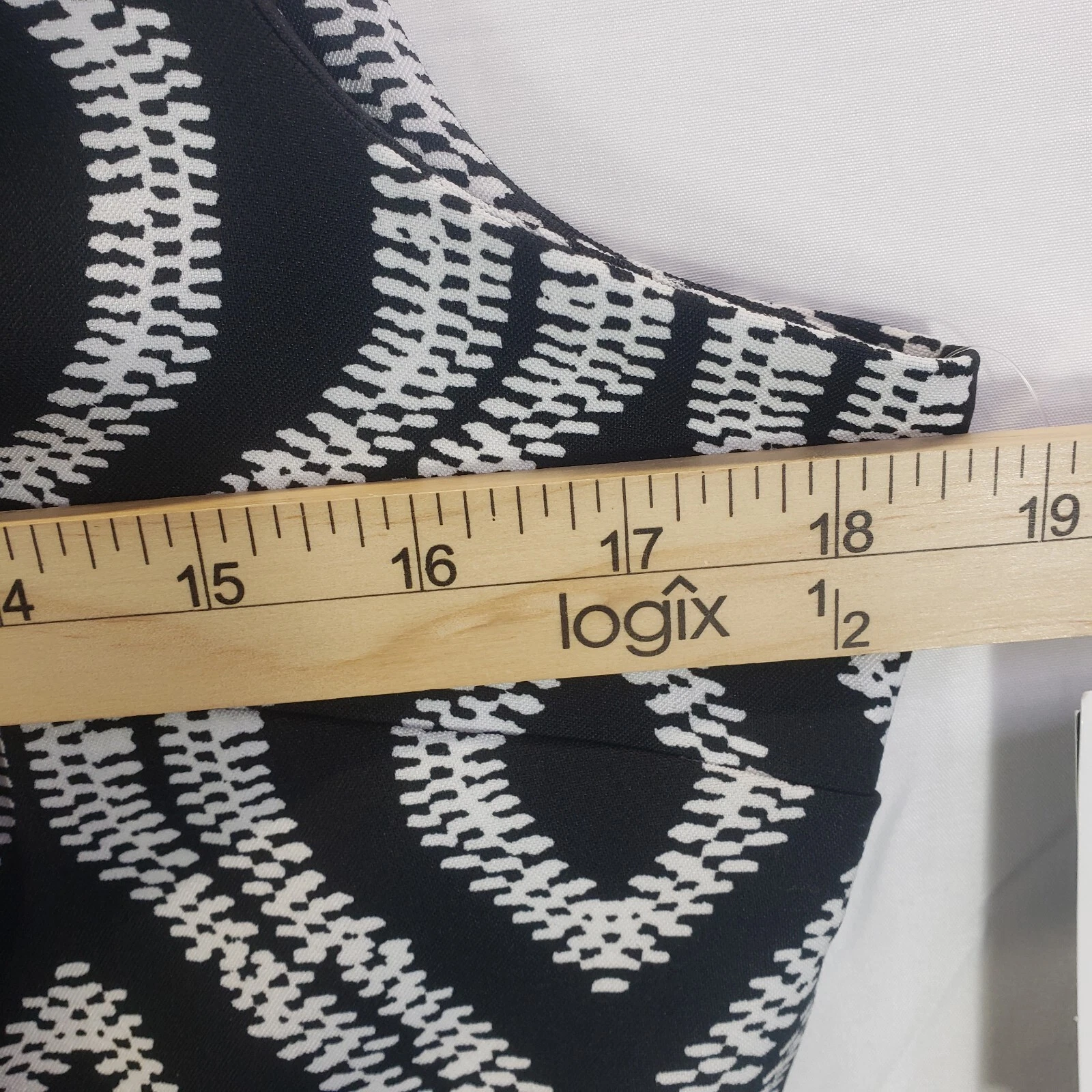 Abito senza maniche Alyx Donna Petite 14 P geometrico stampa bianca nera nuovo con etichette