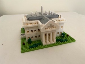 mini building blocks white house