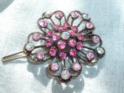 2 Vintage Victorian Pink and Red Rhinestone Brass Clip Barrettes - Picture 3 of 4