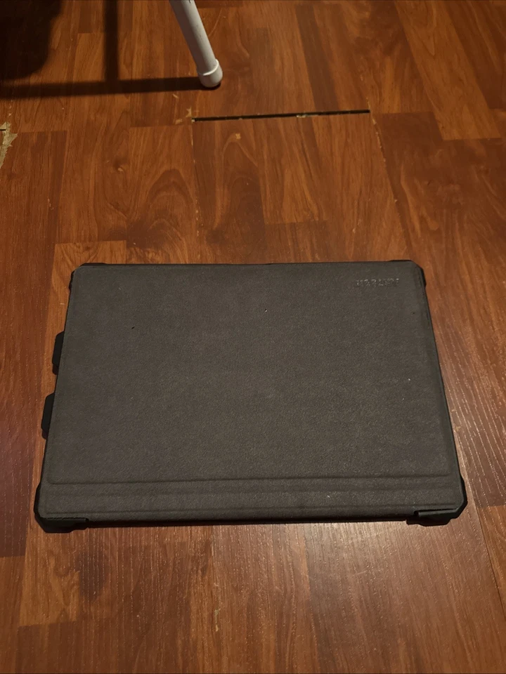 Microsoft Surface Pro 5 Core i5, 8GB RAM, 256GB SSD - Image 3 of 4