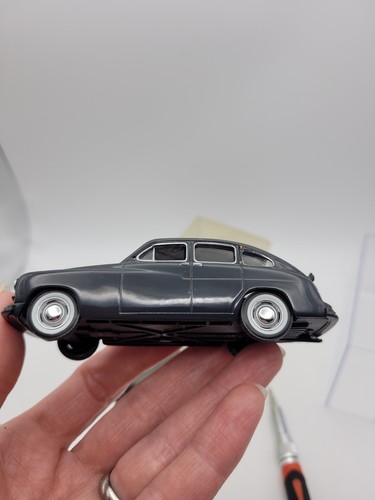 IXO Altaya? 1:43, Ford Abeille "L' Épi D' Or", Grey Diecast Model Car, Damaged. - Picture 2 of 24