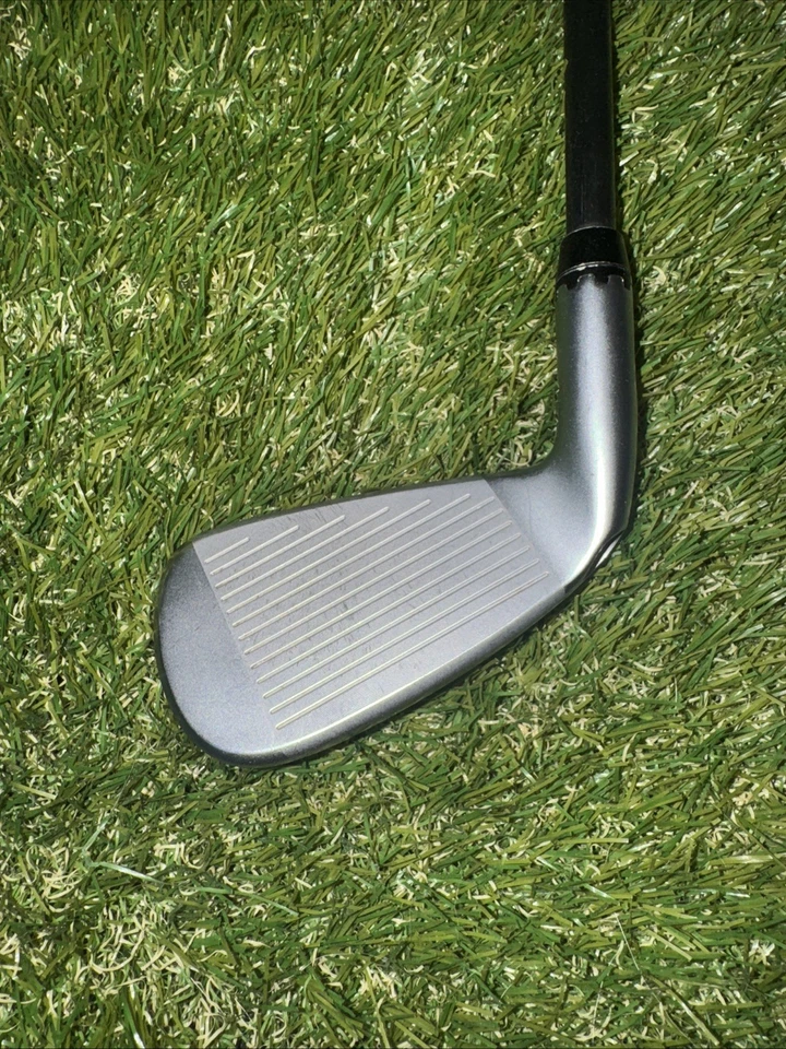 RH Cobra KING 4-I Utility 22.5° STD loft Adj +/- 1.5* Stiff 6.0 Catalyst Shaft - Image 4 of 4
