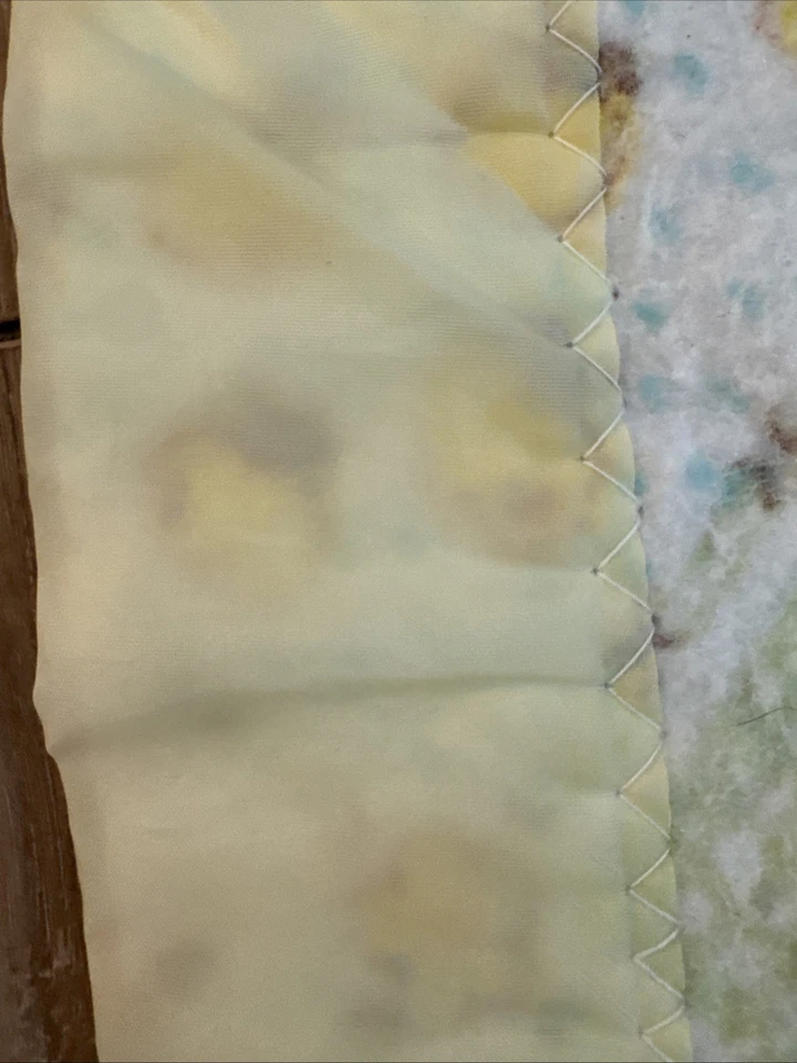 Manta Bebé Vintage Género Neutro Unisex 45" x 40" Patchwork Beacon Borde Satinado Foto 3 de 4