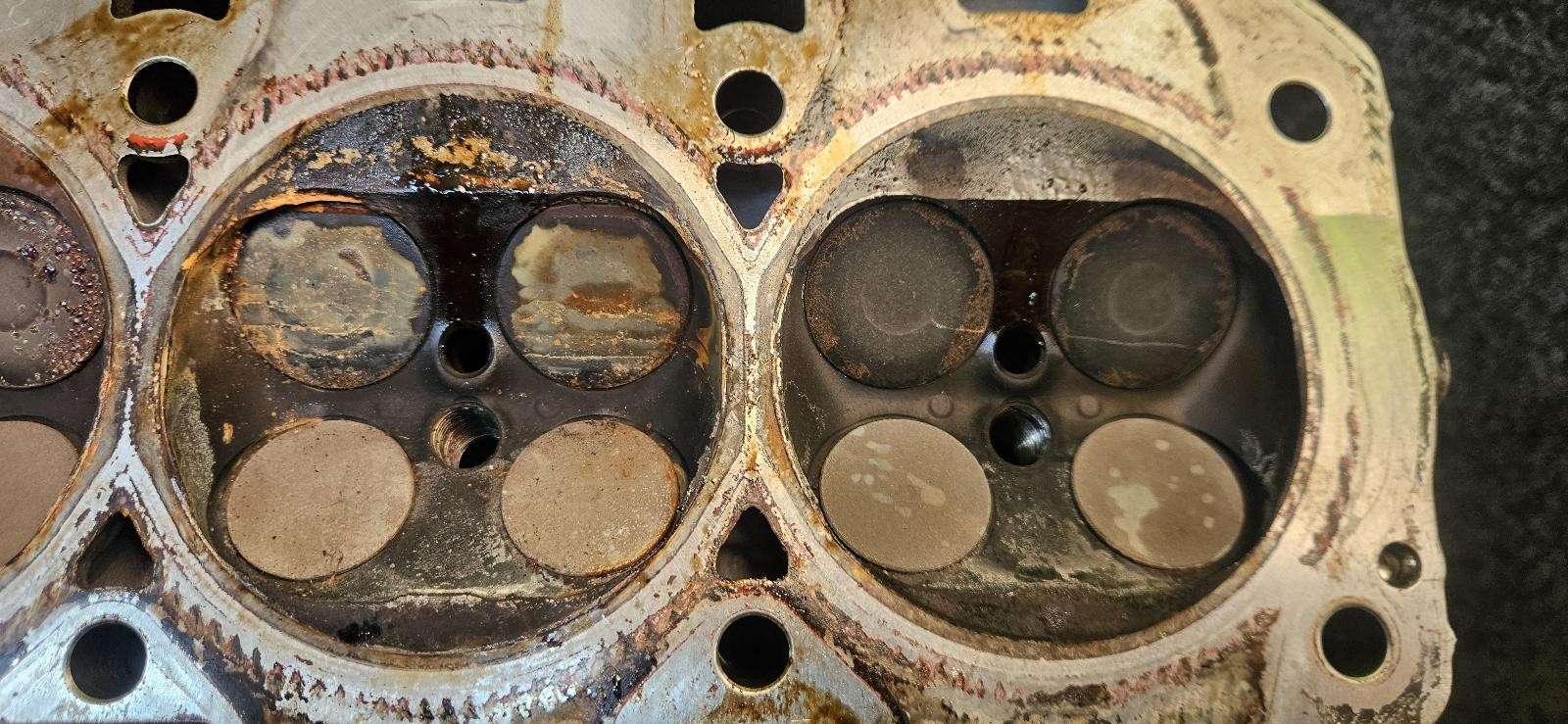 AUDI BENTLEY LAMBO PORSCHE RIGHT ENGINE CYLINDER HEAD 0P2103404D OEM 38K Miles